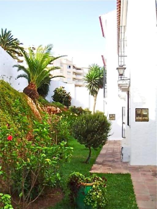 Villa La Casa En La Carihuela Playa A 4 Minutos A Pie Torremolinos Exterior foto